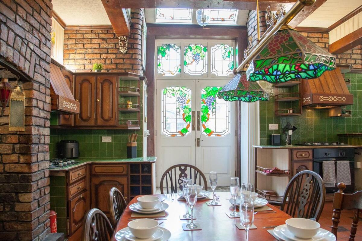 Villa Victorian Elegance At Kingscliffe, Sleeps 17 Mánchester Exterior foto